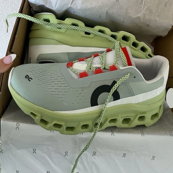 On Running Shoes - On Cloud Cloudmonster Running Shoes